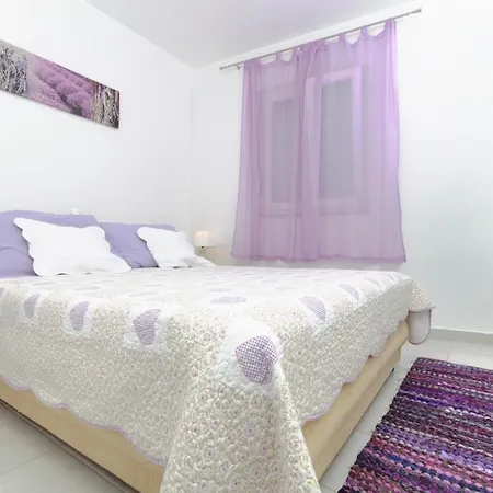 Jana Apartment